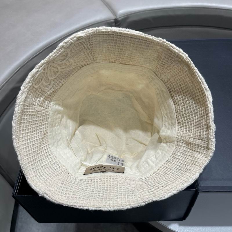 Burberry hat (15)